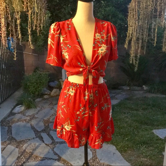 🔥🔥🔥Red Orange floral two-piece crop short set - Picture 3 of 12